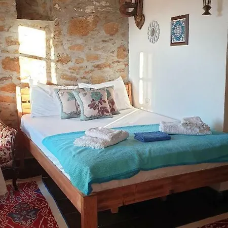 Oda ve Kahvaltı Sirin Ev 3*