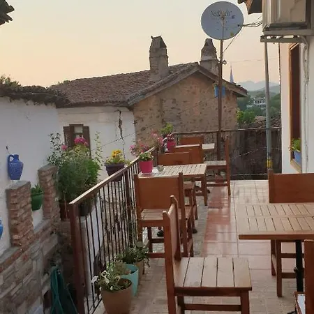 Sirin Ev Oda ve Kahvaltı 3*